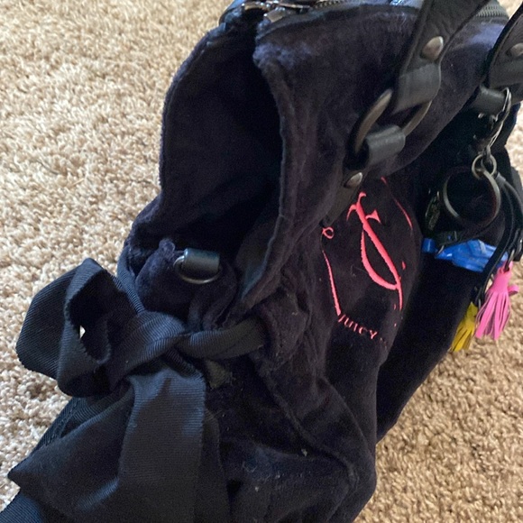 Juicy Couture | Casual Velvet Satchel Purse - Picture 7 of 11